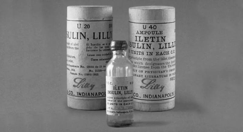 Early Iletin insulin vials
